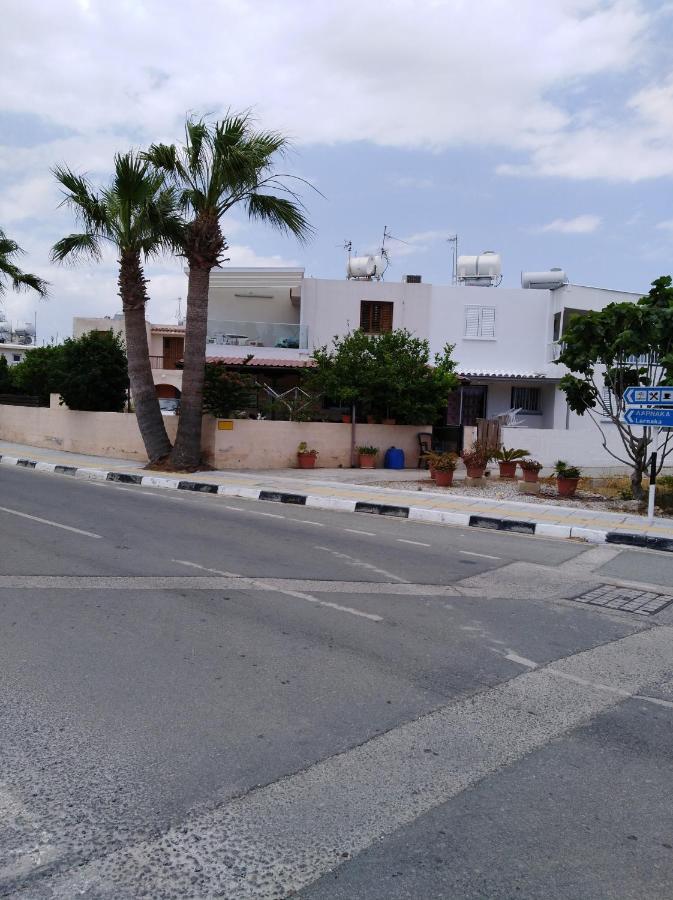 Larnaca, Pervolia 1 bedroom seaside apartment Bagian luar foto