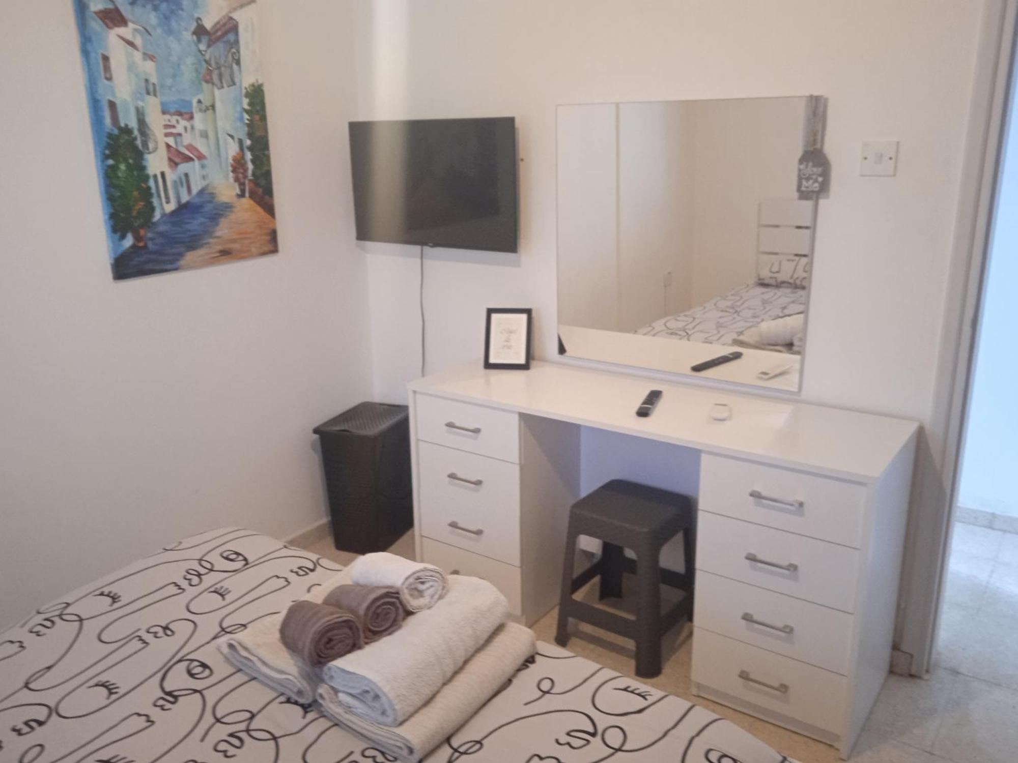 Larnaca, Pervolia 1 bedroom seaside apartment Bagian luar foto